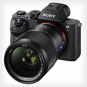 Sony Goes Full Frame with Mirrorless A7R II